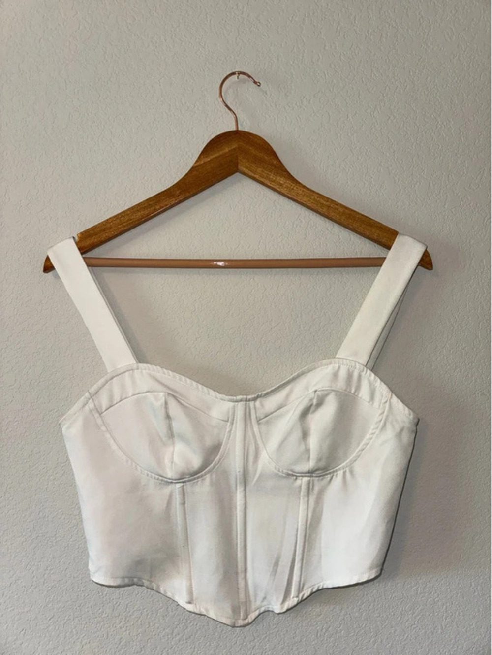 Pretty Little Thing Size 6 White Cropped Corset top
